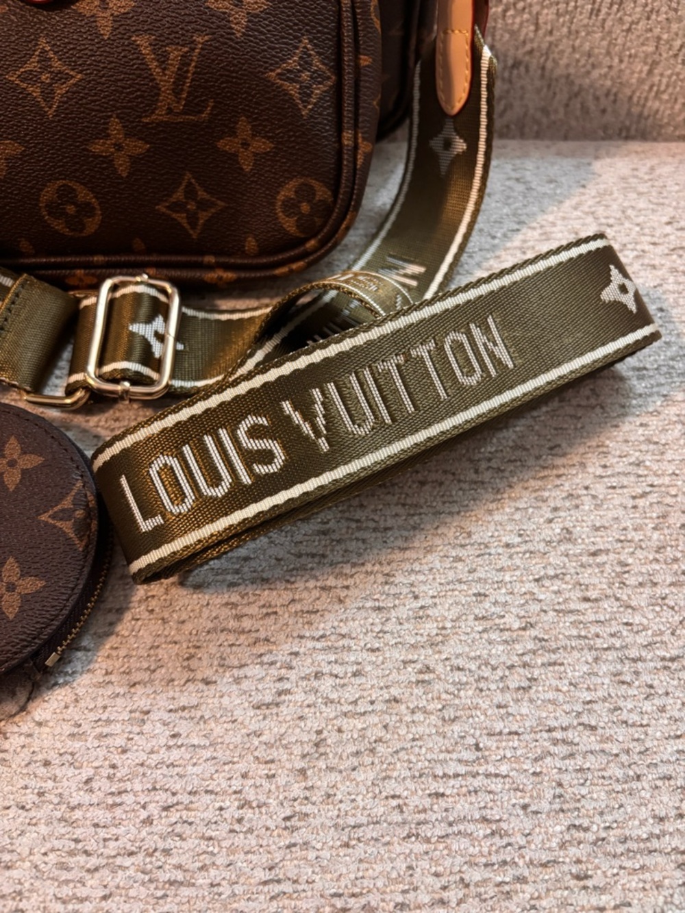 FASHION Elegant Monogram Multi-Pochette Shoulder Bag - Picture 3 of 17